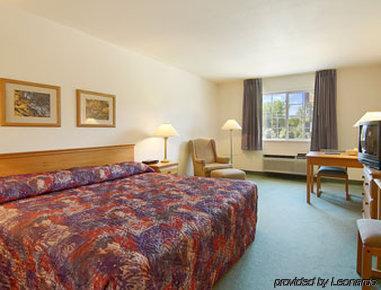 Super 8 By Wyndham Sheldon Hotel Szoba fotó
